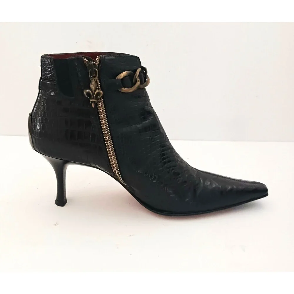 Donald Pliner Blk Croc Embossed Leather Heeled Ankle Boots Chain Trim Italy 6.5M